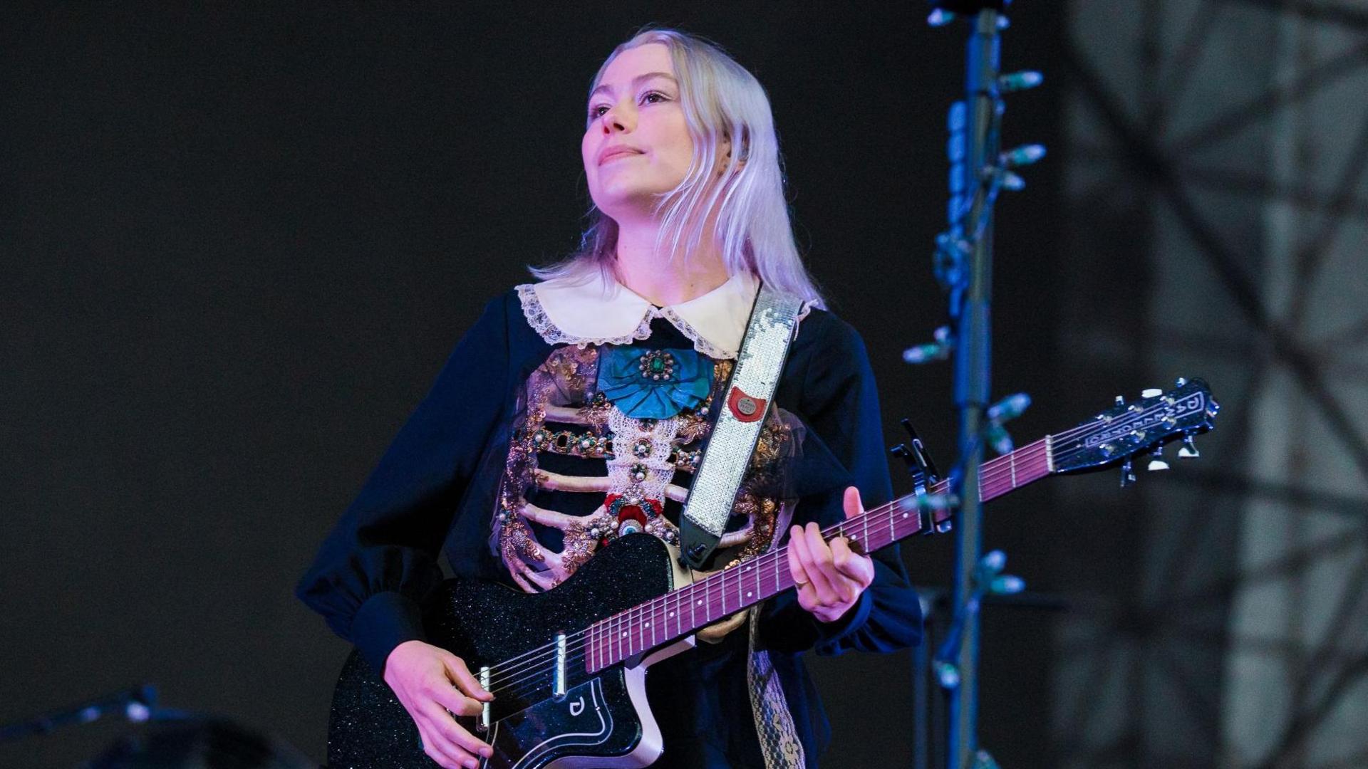 Phoebe Bridgers in concert